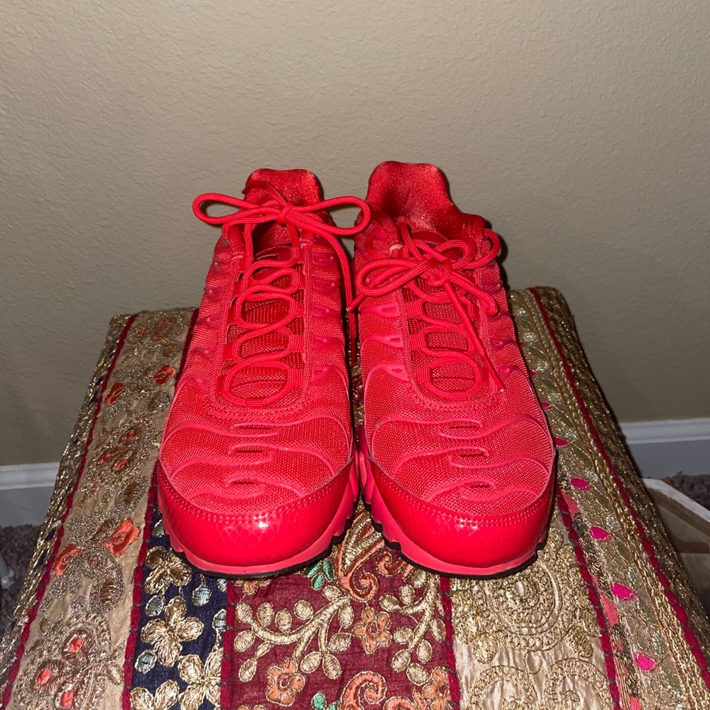 Nike Women’s athletic shoe size 8